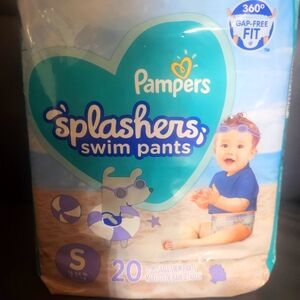 Pampers swim diapers (small)